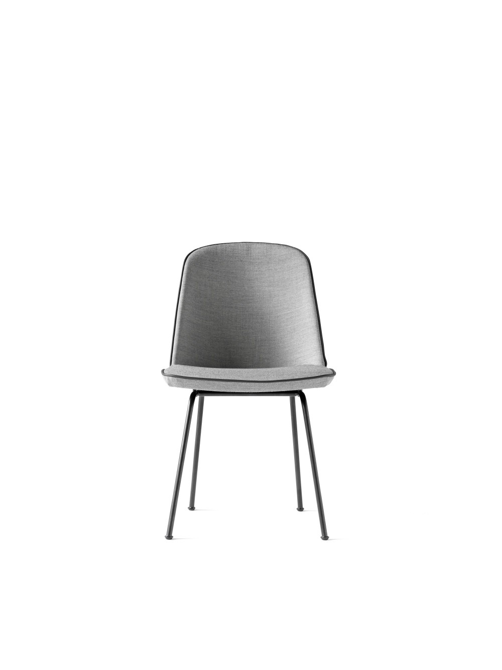 Menu Synnes Chair Full Upholstered hellgrau W. Black Stuhl gepolstert 
